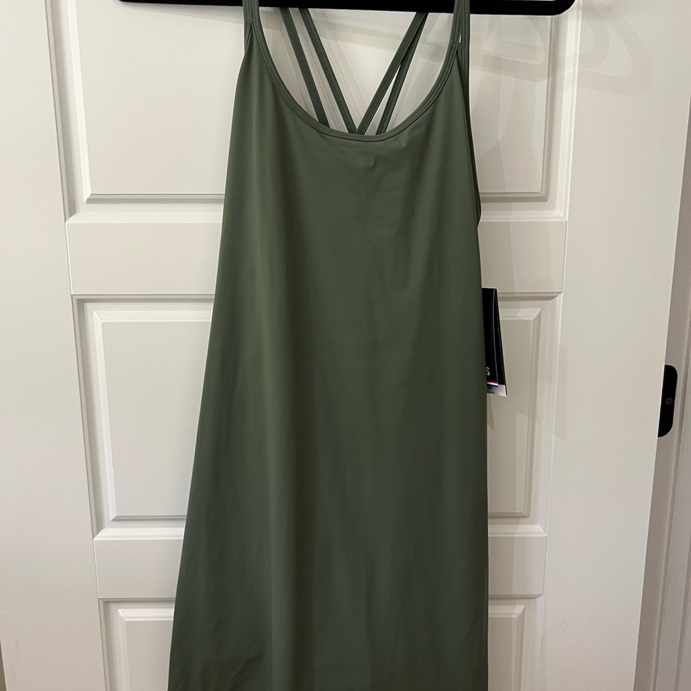 4 Laps. -lined bottom insert- onesie inside. Pockets.